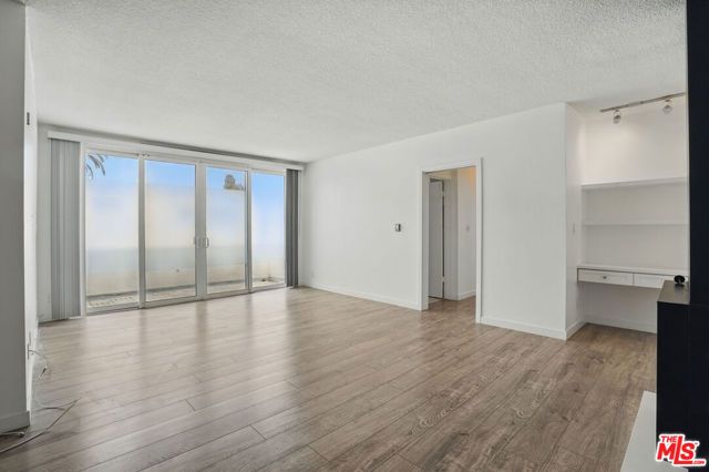 930 3rd Street 303, Santa Monica, CA 90403