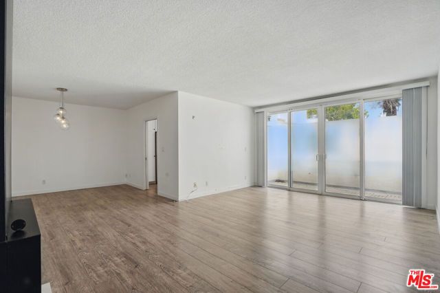 930 3rd Street 303, Santa Monica, CA 90403
