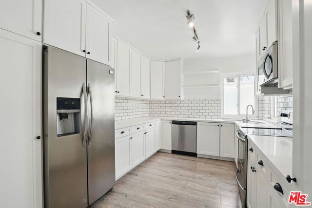 930 3rd Street 303, Santa Monica, CA 90403