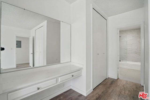 930 3rd Street 303, Santa Monica, CA 90403