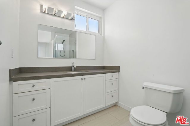 930 3rd Street 303, Santa Monica, CA 90403