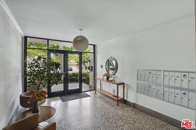 930 3rd Street 303, Santa Monica, CA 90403