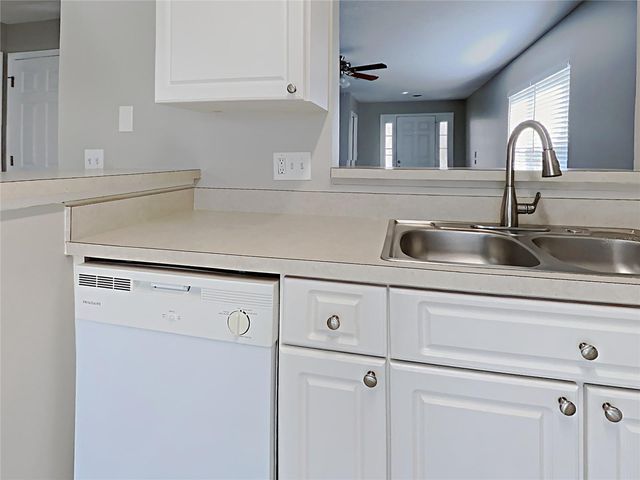 404 SUMMER SAILS DRIVE, Valrico, FL 33594