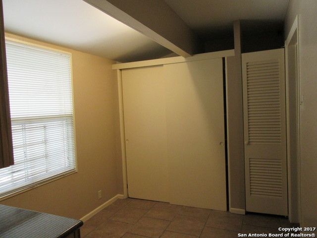 2018 E Lawndale, San Antonio, TX 78209