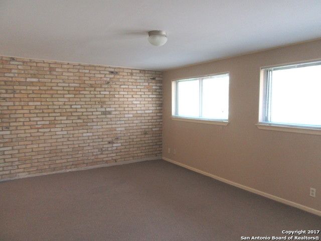 2018 E Lawndale, San Antonio, TX 78209