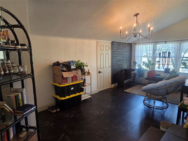 2020 W 46th Street, Tulsa, OK 74107