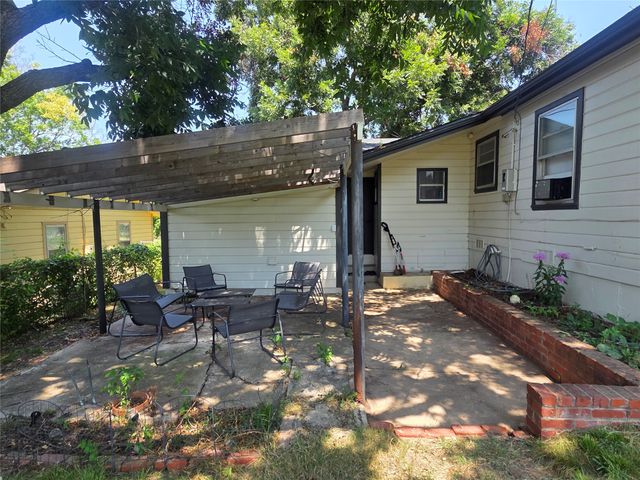 2020 W 46th Street, Tulsa, OK 74107