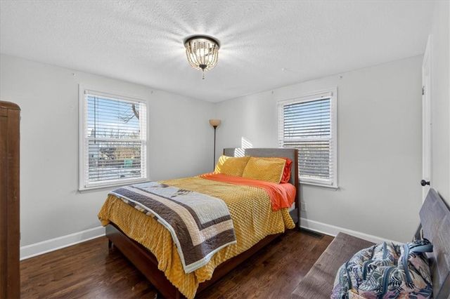 310 S Bluegrass Drive, Bonner Springs, KS 66012