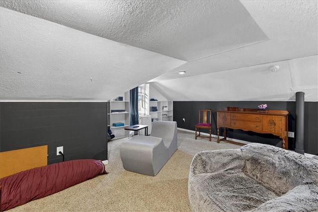 310 S Bluegrass Drive, Bonner Springs, KS 66012