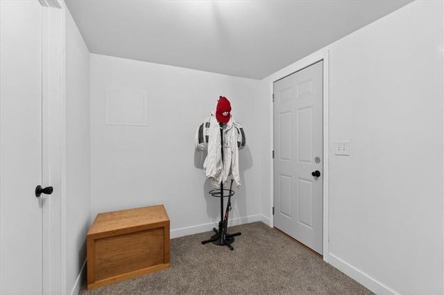 310 S Bluegrass Drive, Bonner Springs, KS 66012