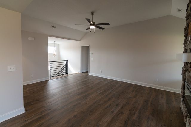 1549 Hidden Creek Trail, Clarksville, TN 37043