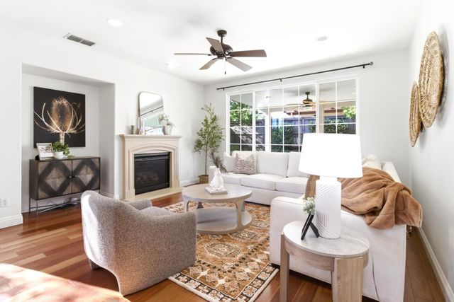 1892 Loring Ln, Lincoln, CA 95648