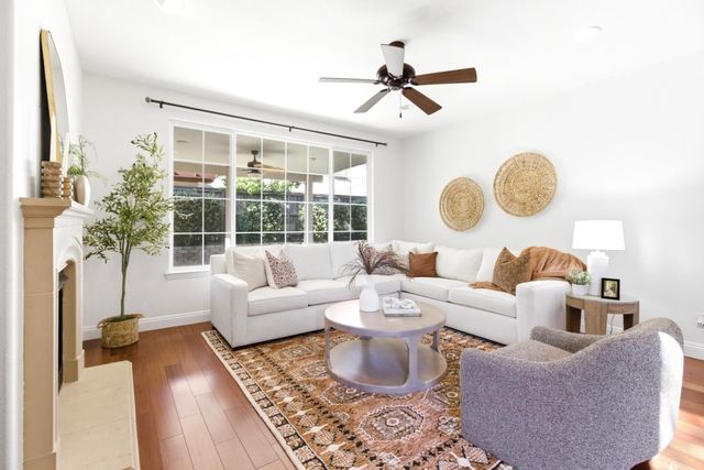 1892 Loring Ln, Lincoln, CA 95648