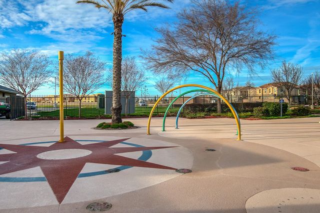 1892 Loring Ln, Lincoln, CA 95648