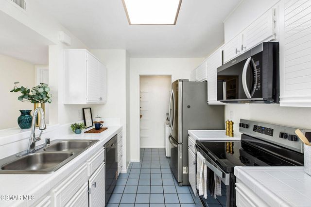 1109 Tivoli Lane 122, Simi Valley, CA 93065