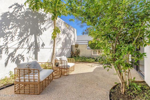 1109 Tivoli Lane 122, Simi Valley, CA 93065