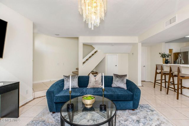 1109 Tivoli Lane 122, Simi Valley, CA 93065