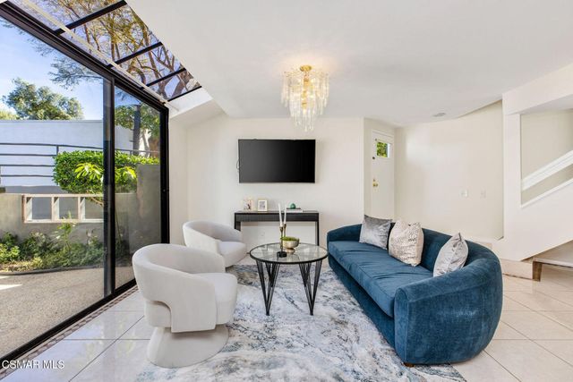 1109 Tivoli Lane 122, Simi Valley, CA 93065