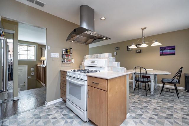 25 GREEN VALE RD, Cherry Hill, NJ 08034