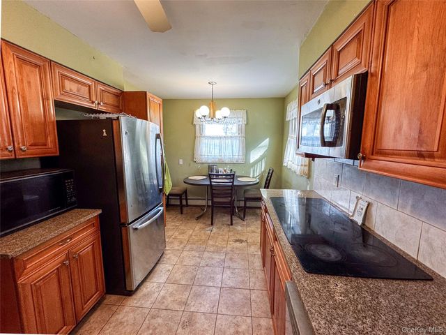 1277 Lednam Court, Merrick, NY 11566