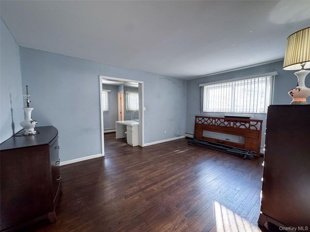 1277 Lednam Court, Merrick, NY 11566