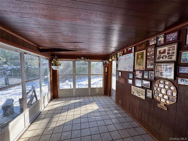 1277 Lednam Court, Merrick, NY 11566