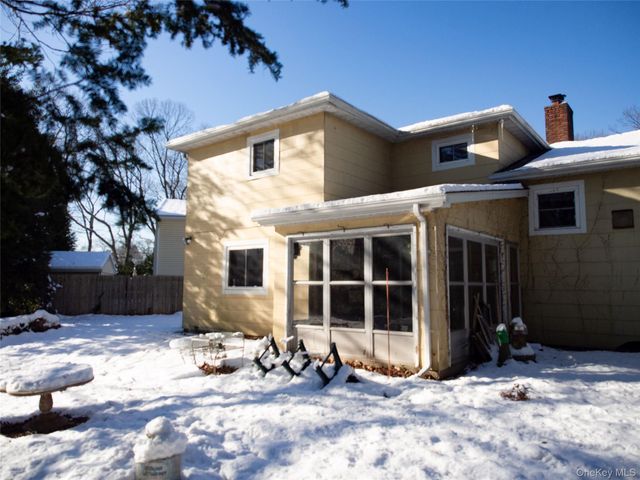 1277 Lednam Court, Merrick, NY 11566