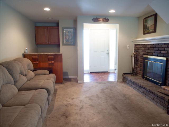 1277 Lednam Court, Merrick, NY 11566