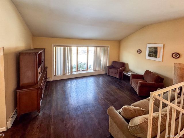 1277 Lednam Court, Merrick, NY 11566