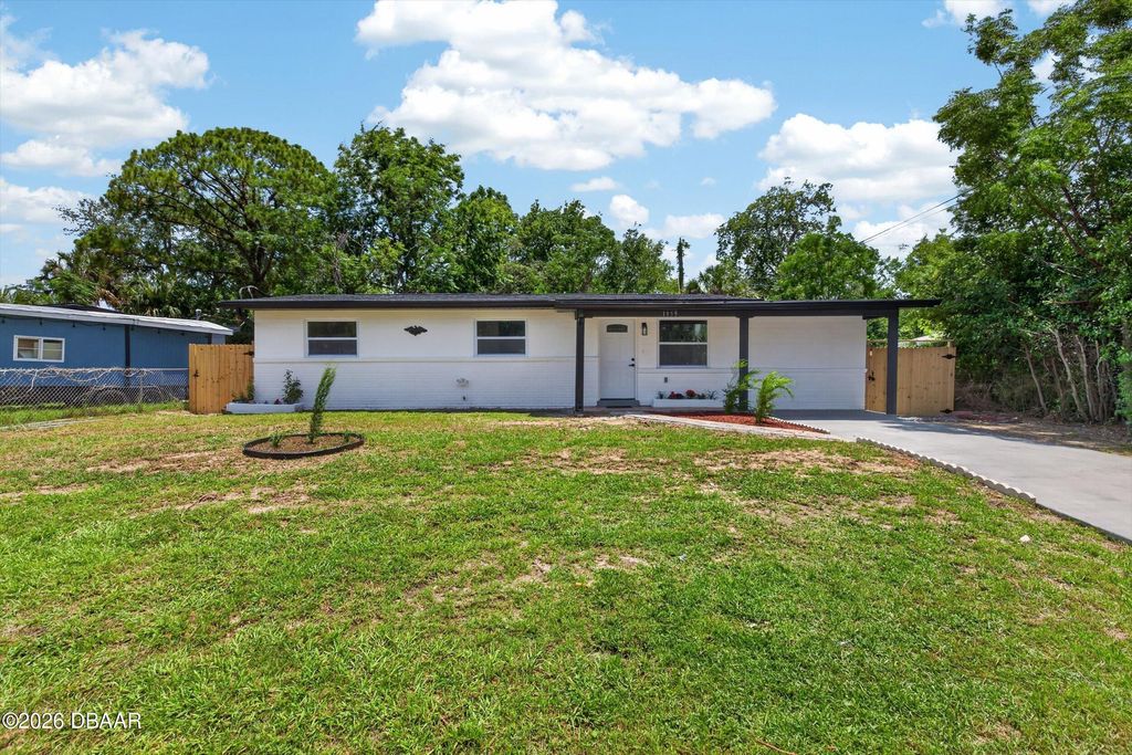 1359 Wright Street, Daytona Beach, FL 32117