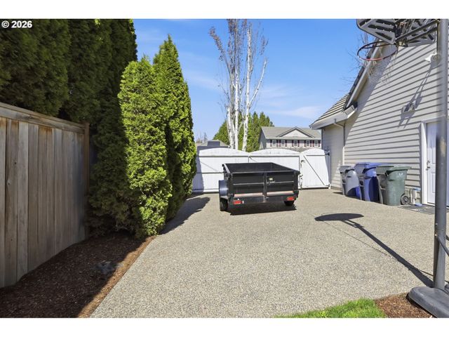 3424 SUSSEX St, Eugene, OR 97401