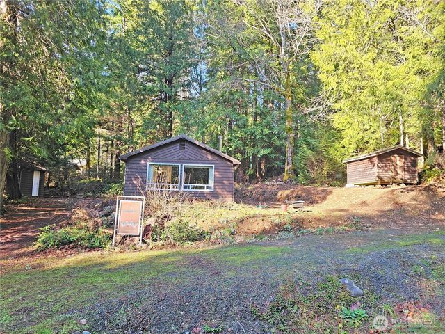 121 Bay View Avenue, Brinnon, WA 98320