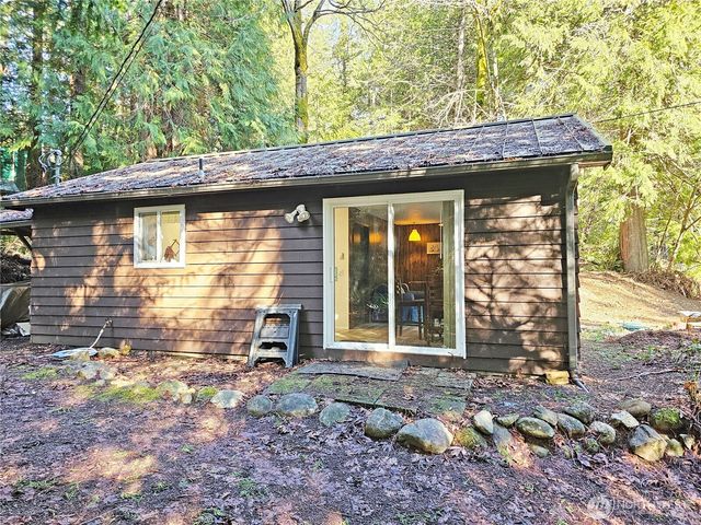 121 Bay View Avenue, Brinnon, WA 98320