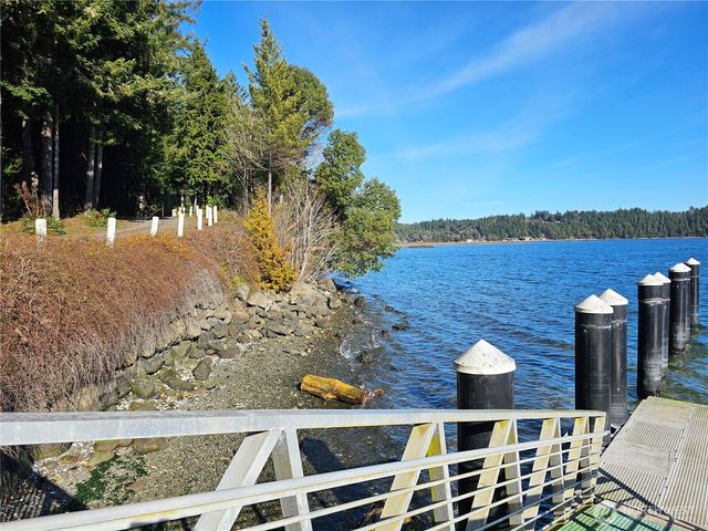 121 Bay View Avenue, Brinnon, WA 98320