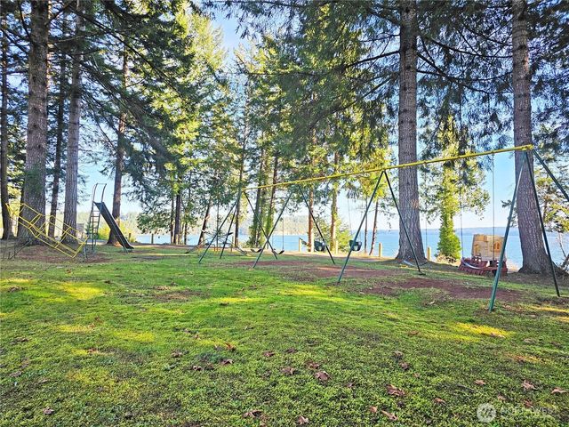 121 Bay View Avenue, Brinnon, WA 98320