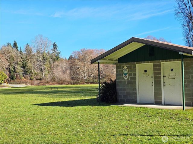 121 Bay View Avenue, Brinnon, WA 98320