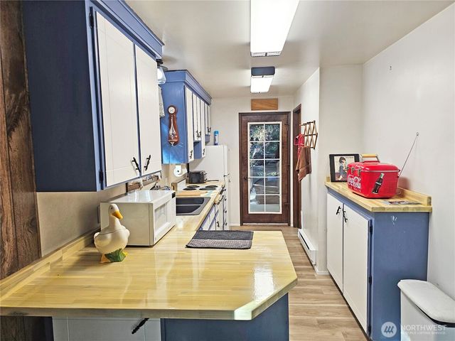 121 Bay View Avenue, Brinnon, WA 98320