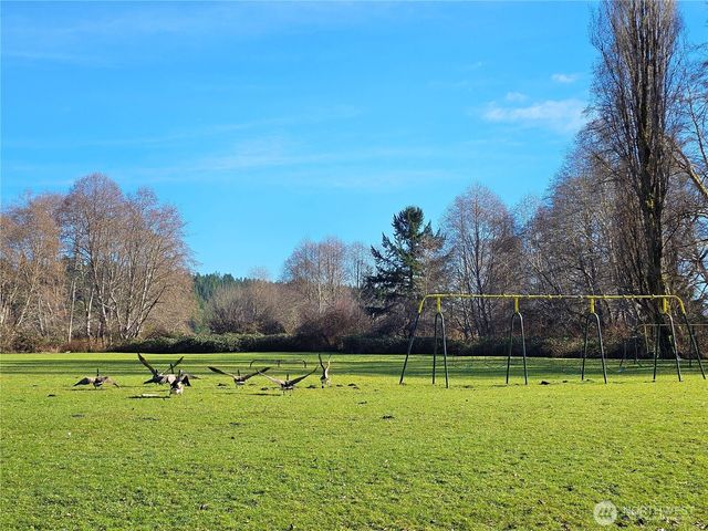 121 Bay View Avenue, Brinnon, WA 98320