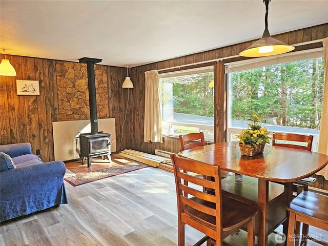 121 Bay View Avenue, Brinnon, WA 98320