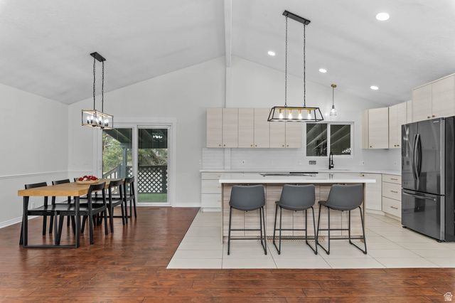 2197 E THISTLEWOOD WAY, Sandy, UT 84092