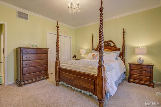 504 Thornwood Ave, Sikeston, MO 63801