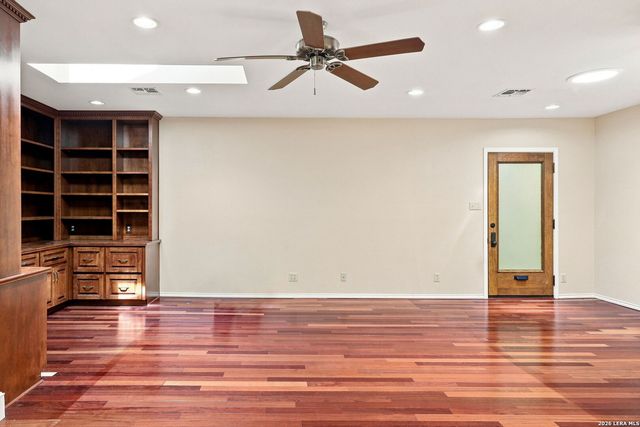 1800 SHADOW PARK ST, San Antonio, TX 78232