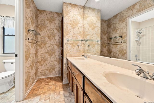 1800 SHADOW PARK ST, San Antonio, TX 78232