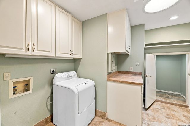 1800 SHADOW PARK ST, San Antonio, TX 78232