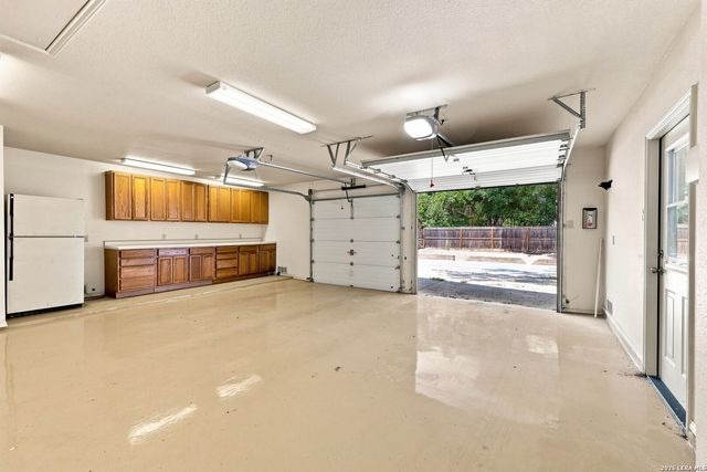 1800 SHADOW PARK ST, San Antonio, TX 78232