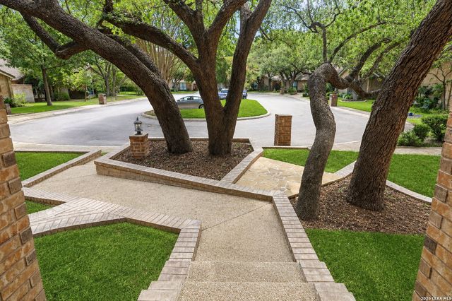 1800 SHADOW PARK ST, San Antonio, TX 78232