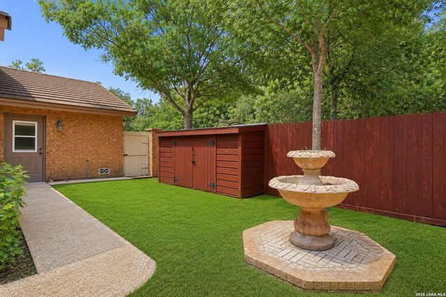 1800 SHADOW PARK ST, San Antonio, TX 78232