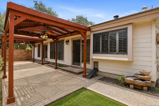 1800 SHADOW PARK ST, San Antonio, TX 78232