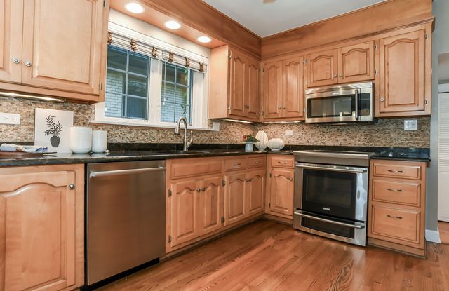501 N Park Road, La Grange Park, IL 60526