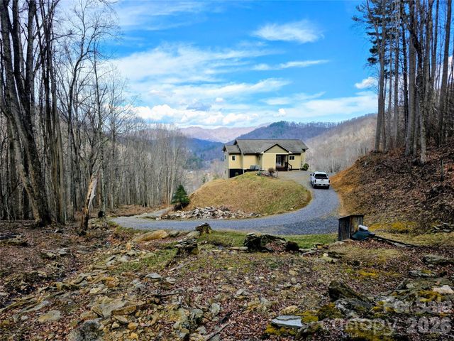 254 Ray Mine Road, Burnsville, NC 28714